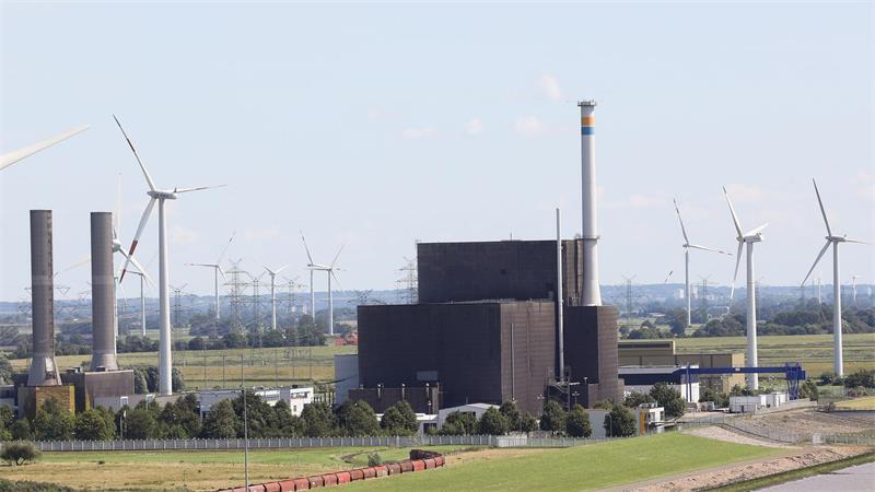 Auf dem Gelände des früheren Atomkraftwerks Brunsbüttel will Vattenfall einen Batteriespeicher errichten. (Archivbild)