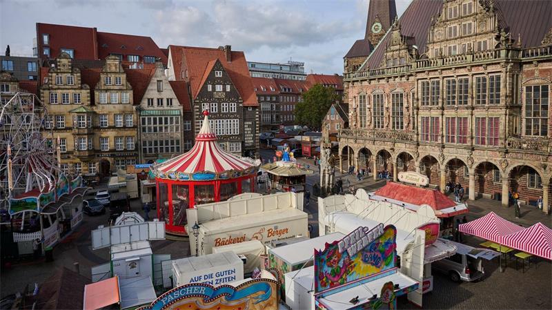 Karussells, Feuerwerk, Umzug - Was der Freimarkt bietet Auf dem Marktplatz und der Bürgerweide herrscht ab Freitag buntes Treiben.