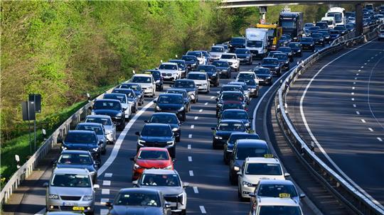 Auf dem Messe-Schnellweg ging es am Morgen eher langsam voran.