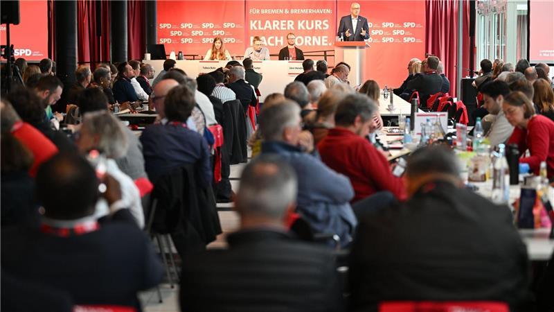 Auf dem Parteitag der Bremer SPD diskutieren die Mitglieder über die Bundes- und Landespolitik. 