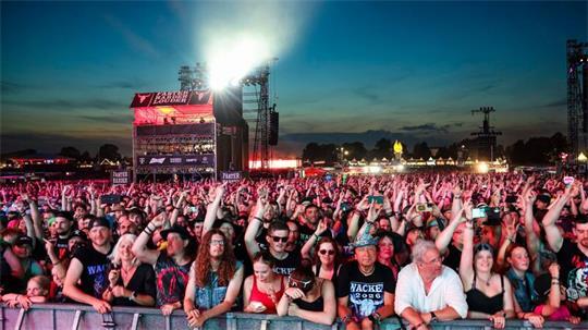 Auf dem Wacken Open Air wird es heute wieder heiß.