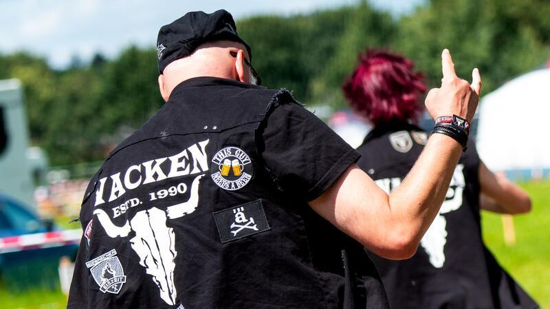 Auf dem Weg zu Heavy Metal.