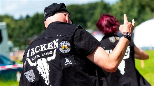 Auf dem Weg zu Heavy Metal.