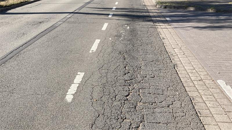 Auf den Kreisstraßen sollen unter anderem Unebenheiten beseitigt werden.