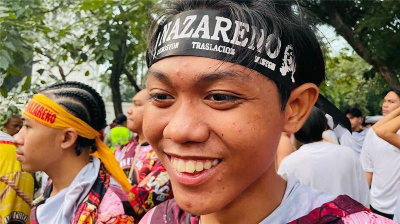 Barfuß durch Manila: Millionen Katholiken huldigen Statue Auf den Philippinen sind 80 Prozent der Bevölkerung Katholiken - und begeisterte Anhänger des Schwarzen Nazareners. (Foto aktuell)