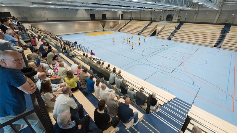 Auf den beiden Tribünen in der Halle Nord ist Platz für 1500 Zuschauer.