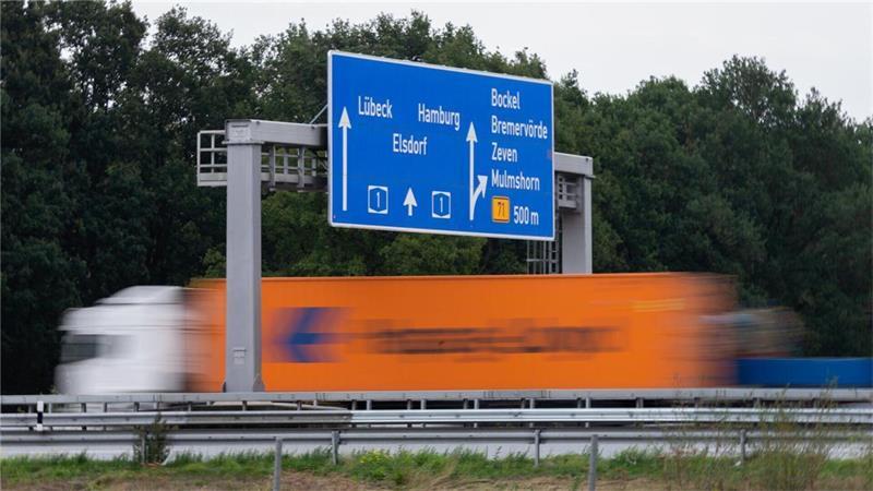 Auf der A1 in Fahrtrichtung Bremen wird die Ausfahrt Sittensen gesperrt.