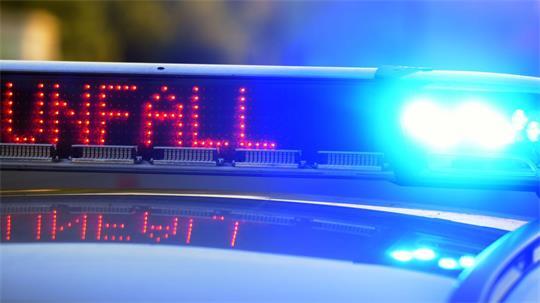 Auf der A24 kommt es zu einem schweren Auffahrunfall. (Symbolbild)