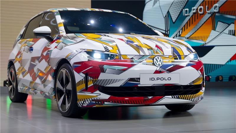 Auf der Automesse IAA Mobility in München war der ID. Polo im September noch im bunten Tarnkleid zu sehen. (Archivbild)
