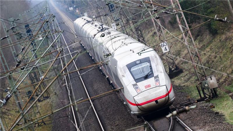 Auf der Bahnstrecke Hannover-Berlin wird es bis Sonntag zu Verspätungen kommen. 