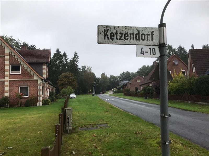Auf der K 80 in Ketzendorf kann die Geschwindigkeit nicht auf 30 reduziert werden. Foto: Wisser