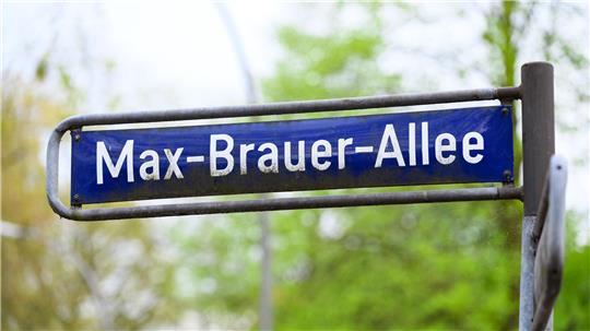 Auf der Max-Brauer-Allee entdeckten Polizisten den Flüchtigen. (Archivbild)