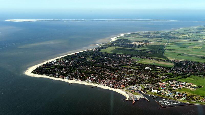 35-Jähriger stirbt auf Jahrmarkt auf Nordsee-Insel Föhr Auf der Nordsee-Insel Föhr ist auf einem Jahrmarkt ein Mann ums Leben gekommen. (Archivbild)