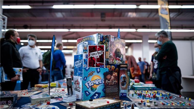 11 Fakten über Brettspiele, die Sie kennen sollten Auf der SPIEL können vor Ort die neusten Spiele ausprobiert und gekauft werden.