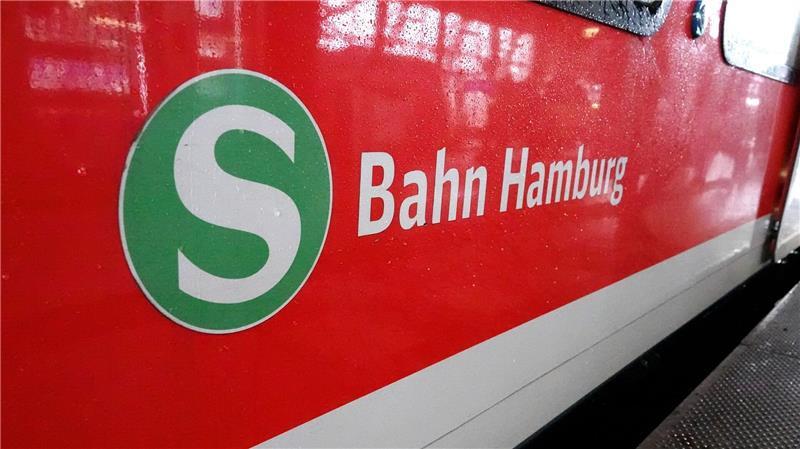 Auf der Strecke der S1 gibt es wegen einer technischen Störung Verzögerungen und Ausfälle (Archivbild).