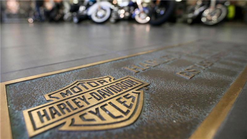 EU verschiebt Vergeltung für neue US-Zölle Auf die Einfuhr von US-Produkten wie Motorräder sollen ebenfalls wieder Zusatzzölle fällig werden. (Archivbild)