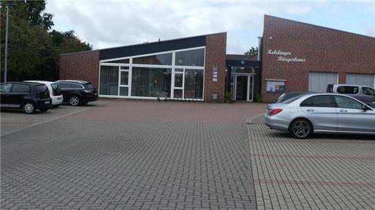 Auf einem Teil der gemeindeeigenen Parkfläche vor dem Kehdinger Bürgerhaus an der Sietwender Straße in Drochtersen veranstaltet die AfD ein Bürgerfest.