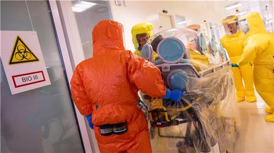 Auf einer Sonderisolierstation können hochinfektiöse Patienten behandelt werden. (Archivbild)