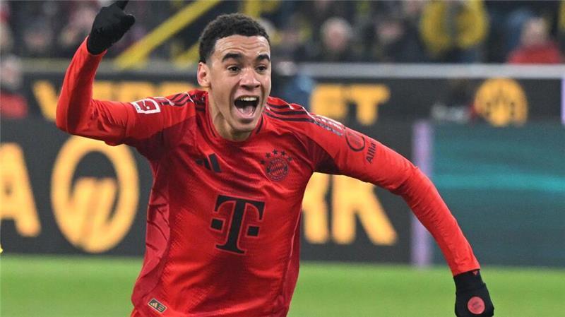Auf ihn kommt’s beim FC Bayern ohne Harry Kane noch mehr an: Jamal Musiala, hier beim Torjubel nach dem Kopfball zum 1:1 in Dortmund.