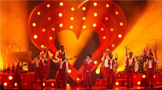 Auf seinem neuen Album „The Romantic“ zelebriert Bruno Mars den Sound der 70er Jahre.