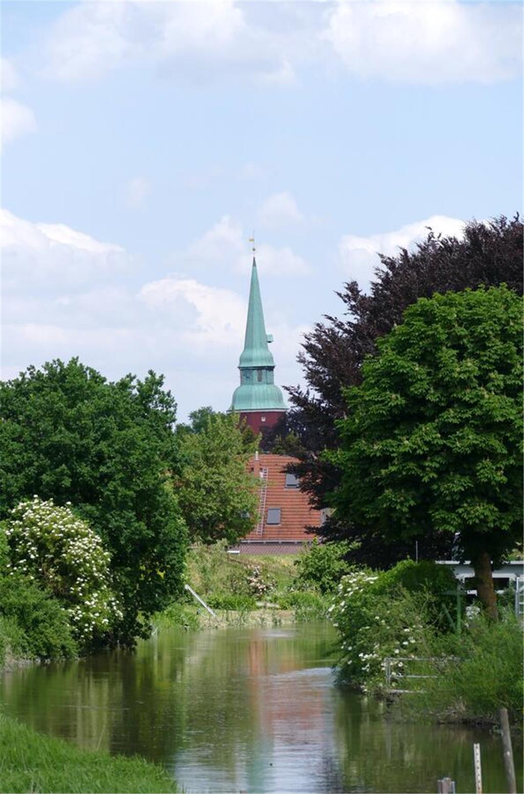Auf seiner Radtour von Buxtehude nach Steinkirchen hat Andreas den Steinkirchene...