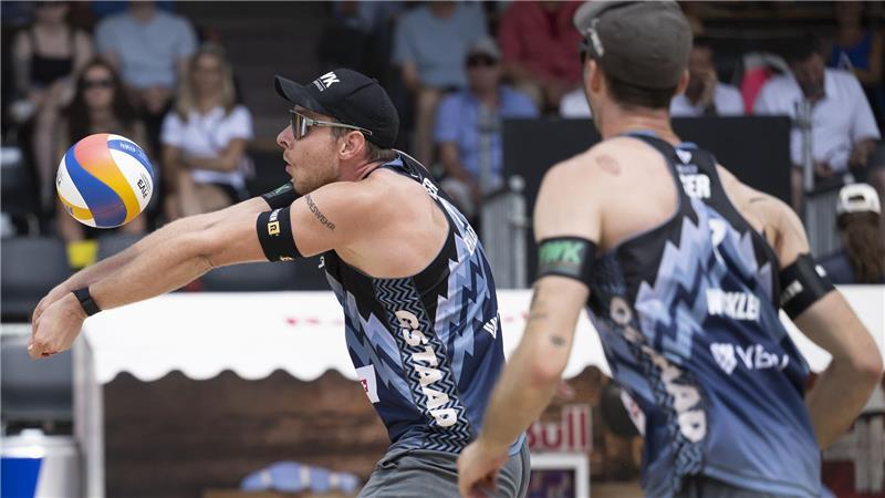 Wickler/Ehlers vor Beach-EM: „Sitzen wieder fest im Sattel“ Auf sie wird bei der EM besonders geschaut: Die Olympia-Zweiten Nils Ehlers (l) und Clemens Wickler