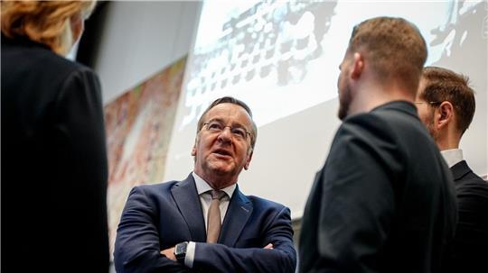 Aufatmen für den Verteidigungsminister: Die Einigung steht. 