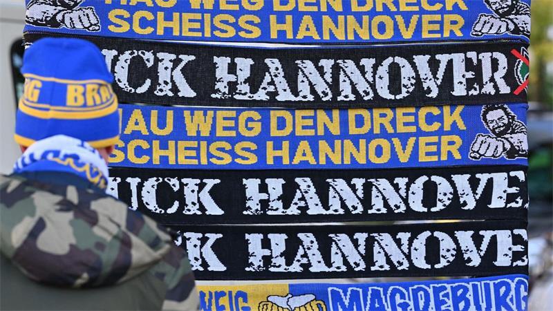 Hannover 96 weiter in Not: Braunschweig siegt im Derby Aufgeheizte Stimmung vor dem Niedersachsen-Derby.