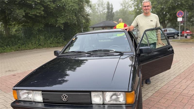 „Aufregend vernünftig“: Frank Mundt mit seinem Scirocco GTII.