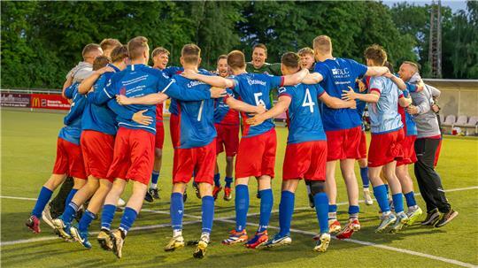 Aufsteiger FC Oste/Oldendorf hat einen wichtigen Sieg beim MTV Hammah geholt.