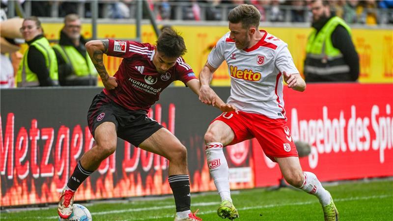 Aufstiegs-Dämpfer: Nürnberg unterliegt bei Schlusslicht Jahn Aufstiegsanwärter Nürnberg und Tabellenschlusslicht Regensburg zeigten ein umkämpftes Match.
