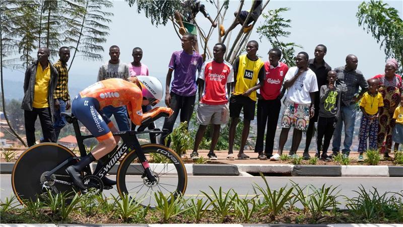 Evenepoel feiert drittes Zeitfahr-Gold und düpiert Pogacar Auftakt der Rad-WM: Die Niederländerin Anna van der Breggen.