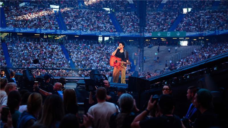 Maffay und Oerding kündigen in Hamburg gemeinsames Album an Auftritt im großen Stadion: Johannes Oerding.