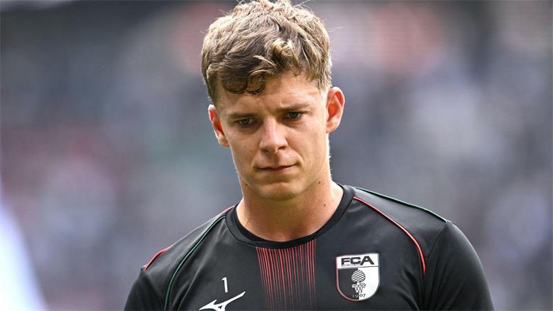 3:2 nach 0:2: Später Werder-Wahnsinn Augsburger Nationalspieler: Torwart Finn Dahmen.