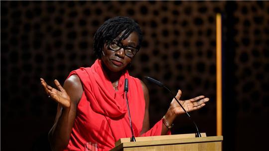 Auma Obama spricht über Risiken von Künstlicher Intelligenz und mahnt zu einem bewussteren Umgang. (Archivbild)