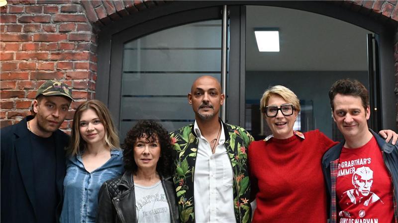 Das TV-„Großstadtrevier“ ist nun auch im Theater zu erleben Aus dem Fernsehstudio auf die Bühne - das „Großstadtrevier“ gibt es jetzt auch im Theater. (Archivbild)
