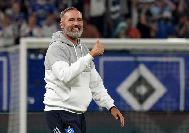 Verletzungssorgen: HSV-Trainer Tim Walter hat frohe Kunde Aus dem Sieg gegen Schalke hätten die Hamburger „viele Emotionen und viel Energie“ mitgenommen, sagt Tim Walter. Foto: dpa