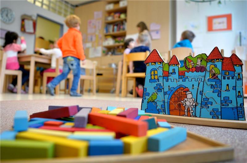 Drochterser Kinderkrippe zieht in früheren Friseursalon Aus dem ehemaligen Friseursalon im Neuen Weg wird eine Kita mit Krippe (Symbolbild). Foto: dpa/Monika Skolimowska