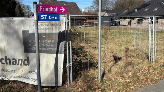 Aus fünf wurden zwei: Mehr Wohneinheiten sollen auf dem Grundstück an der Hauptstraße nach dem Willen des Rats nicht gebaut werden.