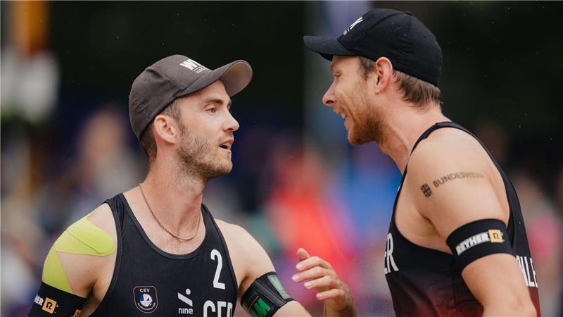 Aus für Olympia-Zweite Ehlers/Wickler in Hamburg Aus im Viertelfinale beim Heim-Turnier: die Olympia-Zweiten Nils Ehlers (r) und Clemens Wickler
