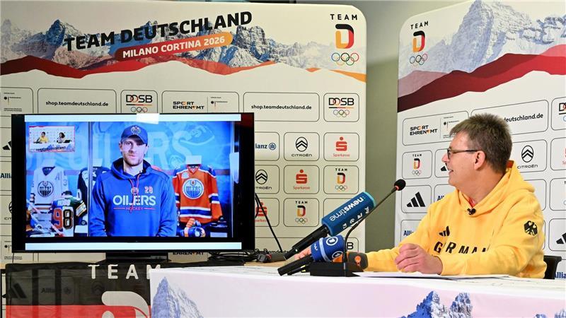 Aus logistischen Gründen wurde Leon Draisaitl bei der Vorstellung der deutschen Fahnenträger aus Kanada zugeschaltet