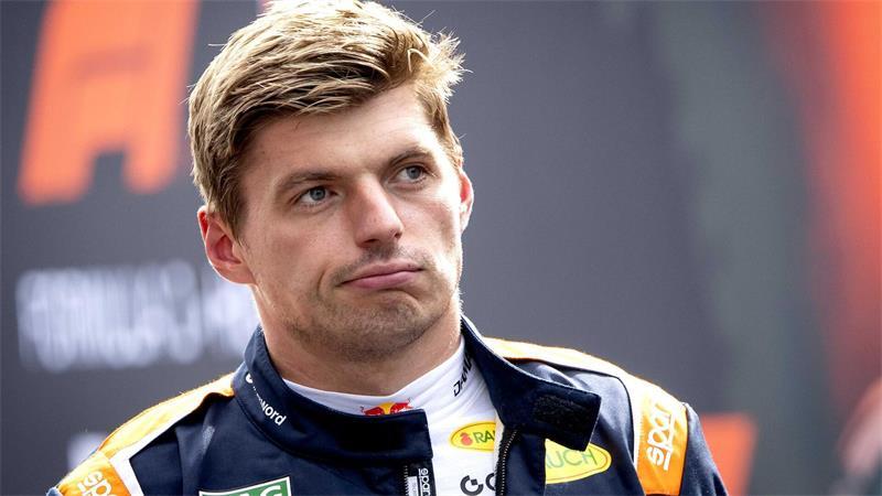 Kampf in vollem Gange: Norris-Triumph bei Verstappen-Drama Aus nach einem Unfall in der ersten Runde.