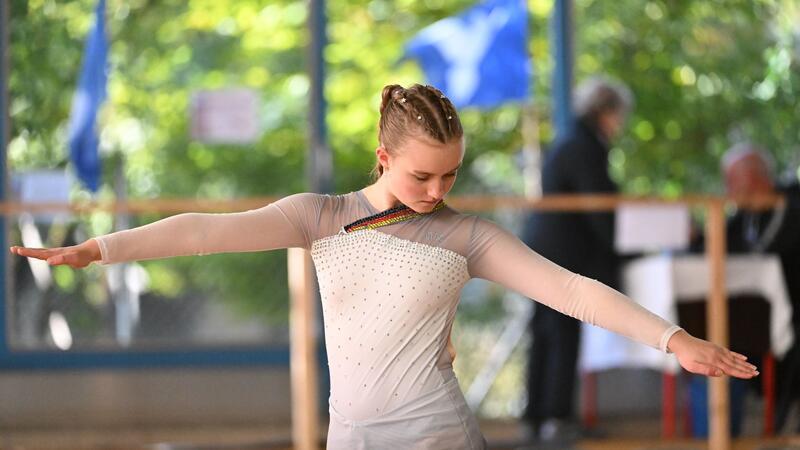 Chiara Eggers vom VfL Stade misst sich mit der Weltspitze Ausdruck und Haltung spielt beim Rollkunstlauf eine wichtige Rolle: Chiara Eggers vom VfL Stade.