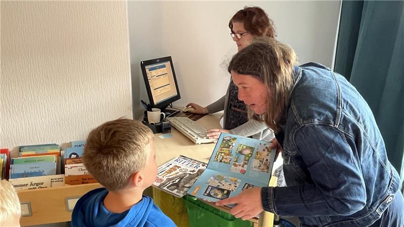 Ausleihe in der Pause.