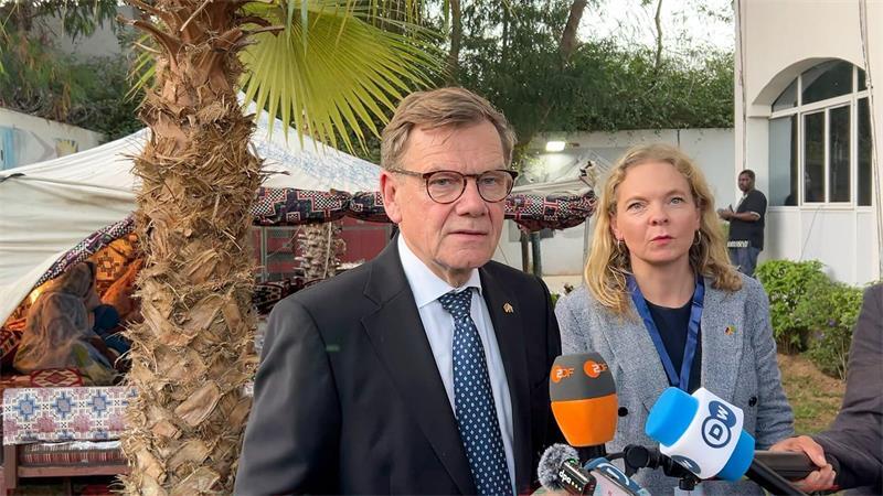 Außenminister Johann Wadephul (CDU) äußert sich in der mauretanischen Hauptstadt Nouakchott beim Besuch eines UN-Projekts zur Extremismusprävention und Deradikalisierung.