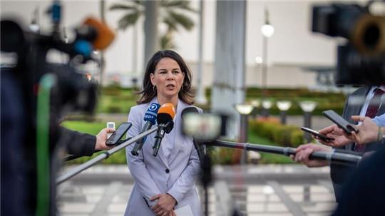 Außenministerin Annalena Baerbock: Israel muss mehr humanitäre Hilfe in den Gazastreifen lassen.