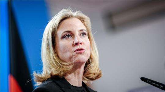 Außenministerin Meinl-Reisinger äußerte sich zu den Ausweisungen. (Archivbild)