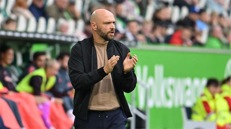 Außenseiter mit Wolfsburg: VfL-Trainer Stephan Lerch. (Archivbild)