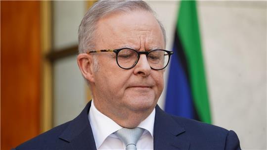 Australiens Premier Albanese will die Zahl der Waffen im Land reduzieren.  