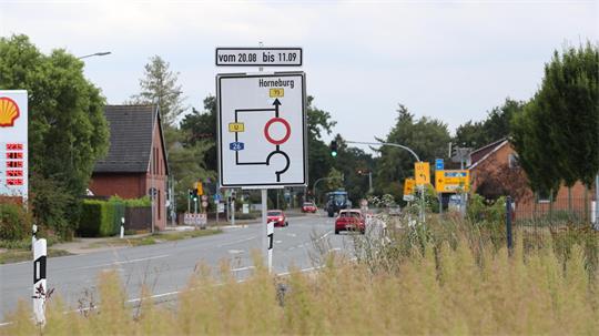 Ampelanlage zwischen Bundesstraße 73 und Issendorfer Weg.